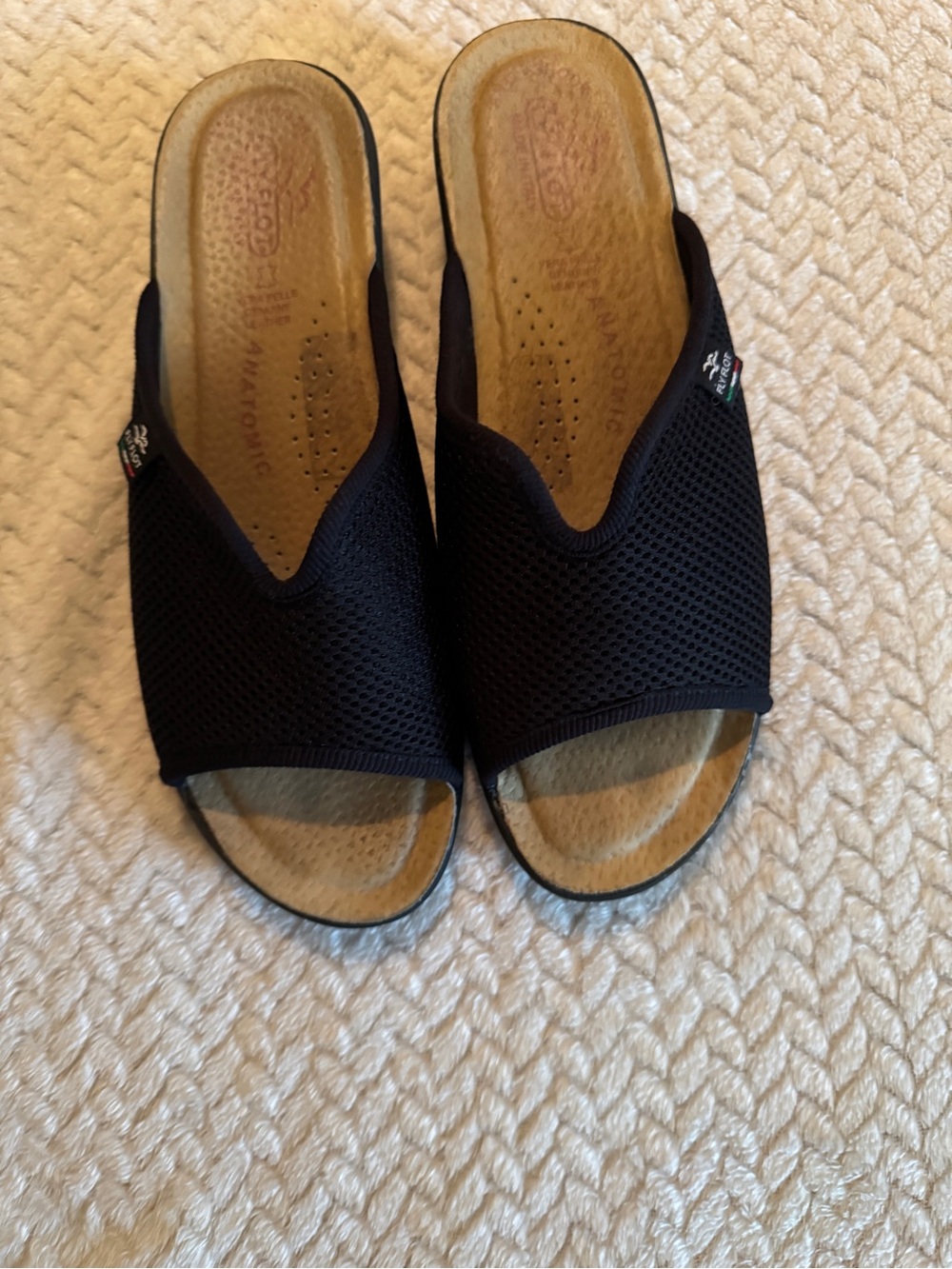 Fly Flot Women's Black Slide Sandals with Breathable Mesh Upper Size 40